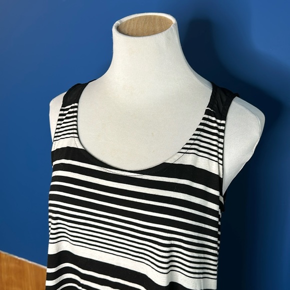 Studio Y tank top - Picture 5 of 7